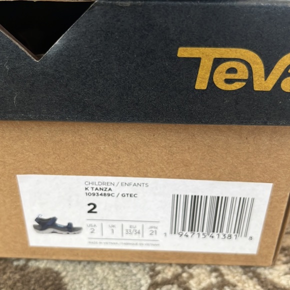NIB Teva boys Tanza size 2 - Picture 2 of 6
